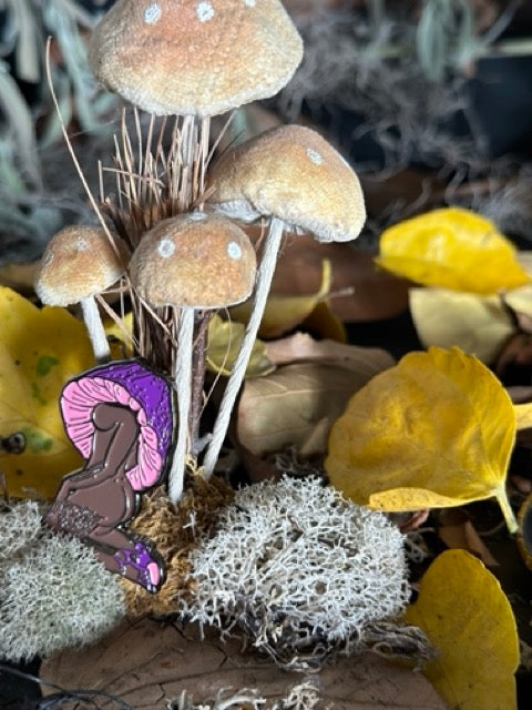 Femme Fungi "Iris" Enamel Pin